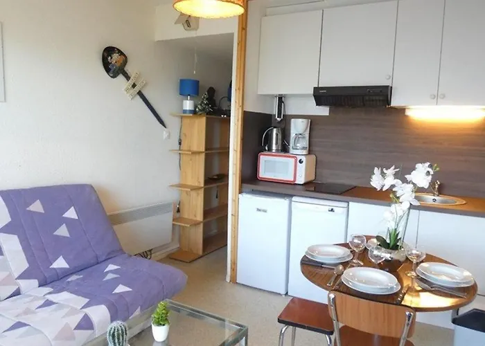 Cosy Pour 4 A Avec Balcon Au Sud - Fr-1-457-139